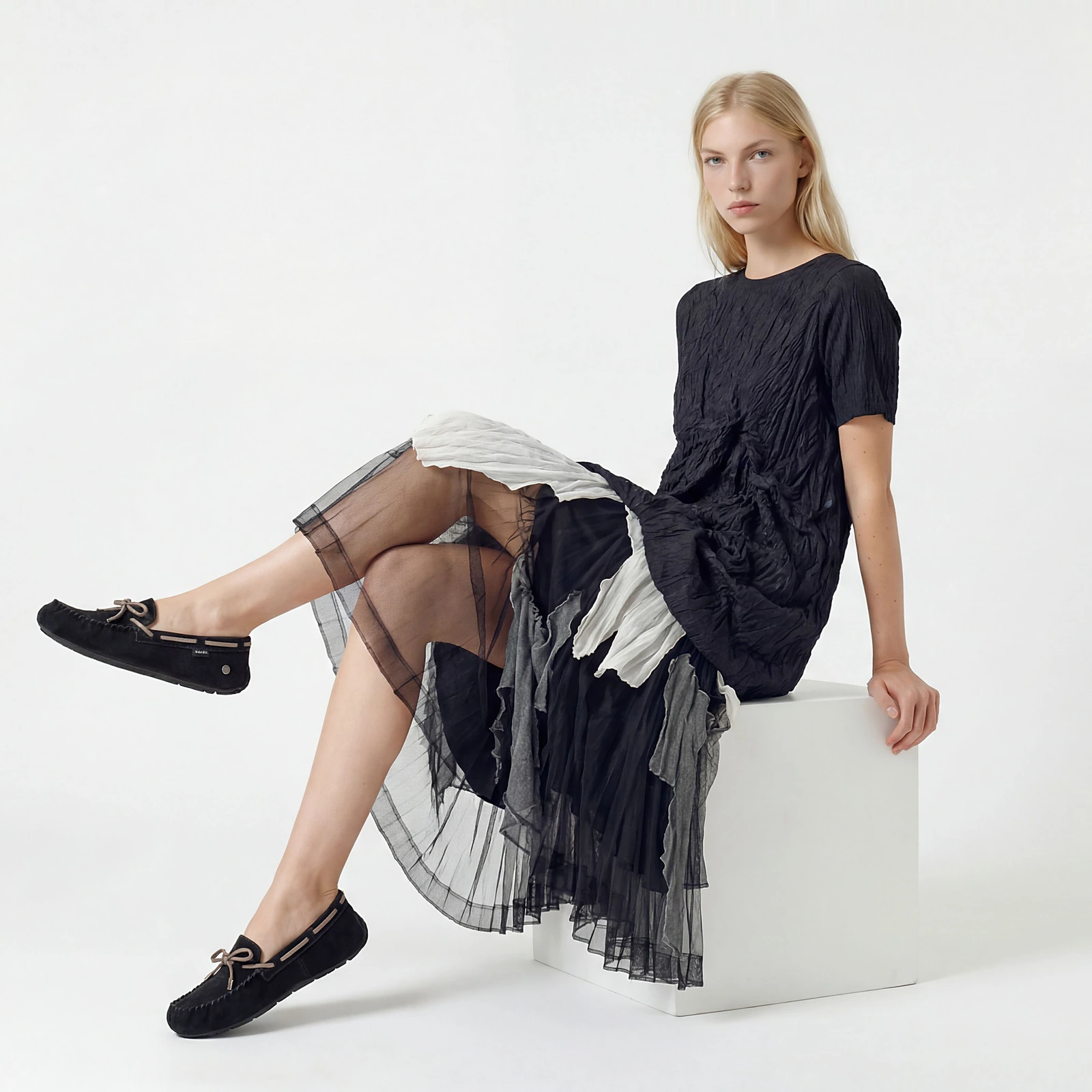 AU&MU Nomad Lace 围边系带莫卡辛单鞋 styled view