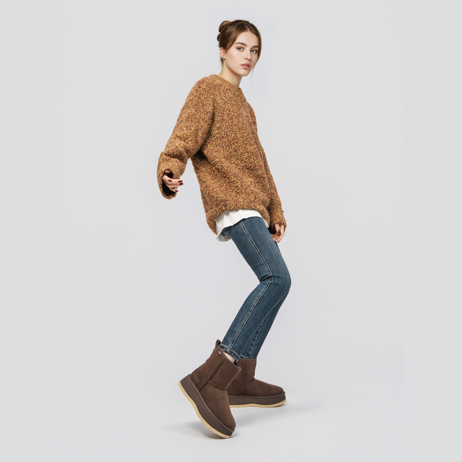 AU&MU Ridge Short 分层厚底短筒雪地靴 styled view